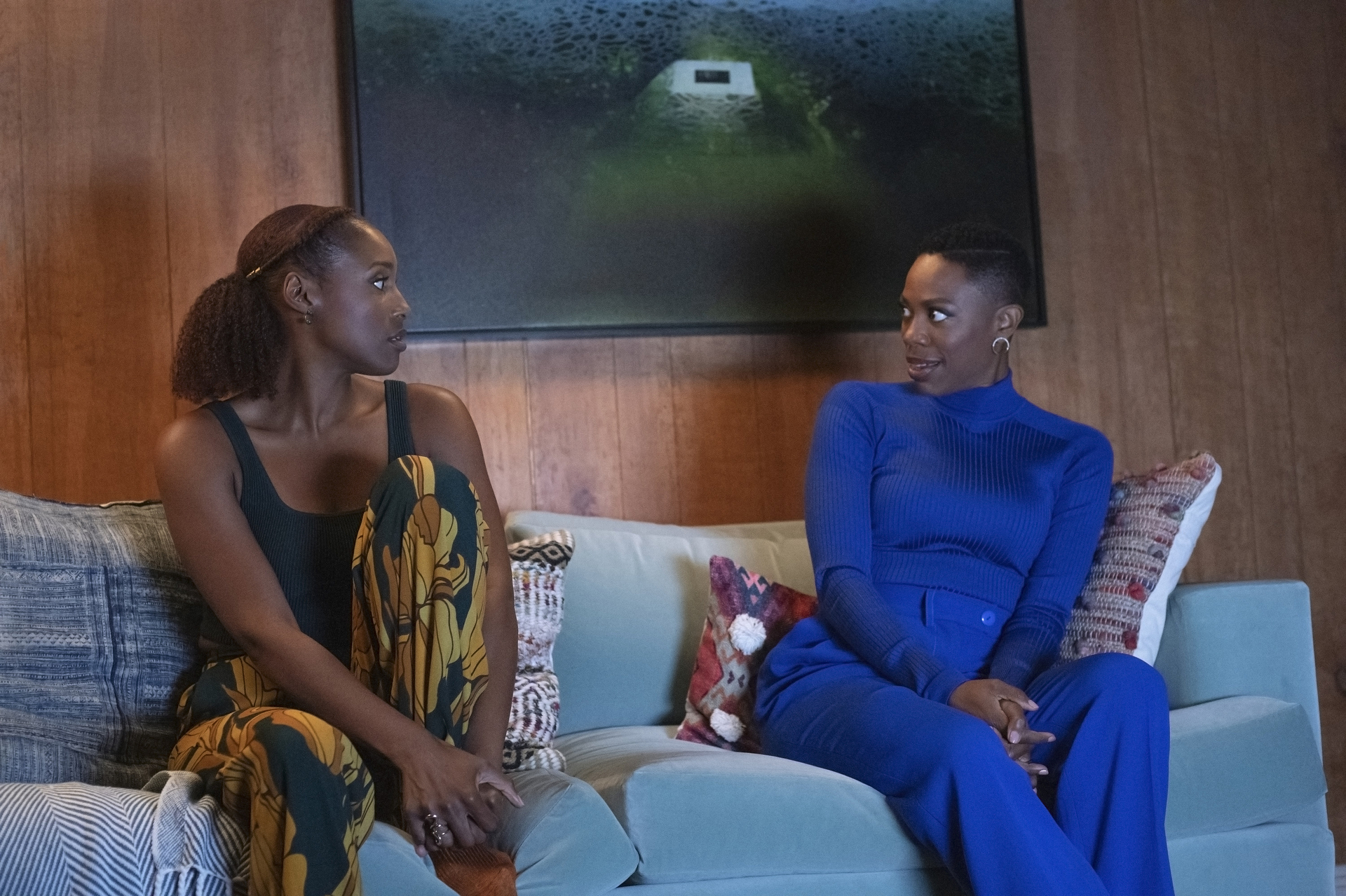 Issa Rae and Yvonne Orji in Insecure Season 5 Episode 2