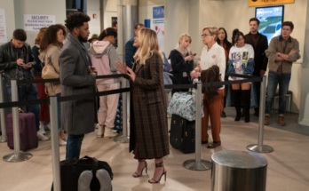 Daniel Augustin, Hilary Duff, Tien Tran, Francia Raisa, Tom Ainsley, and Chris Lowell in the How I Met Your Father pilot episode