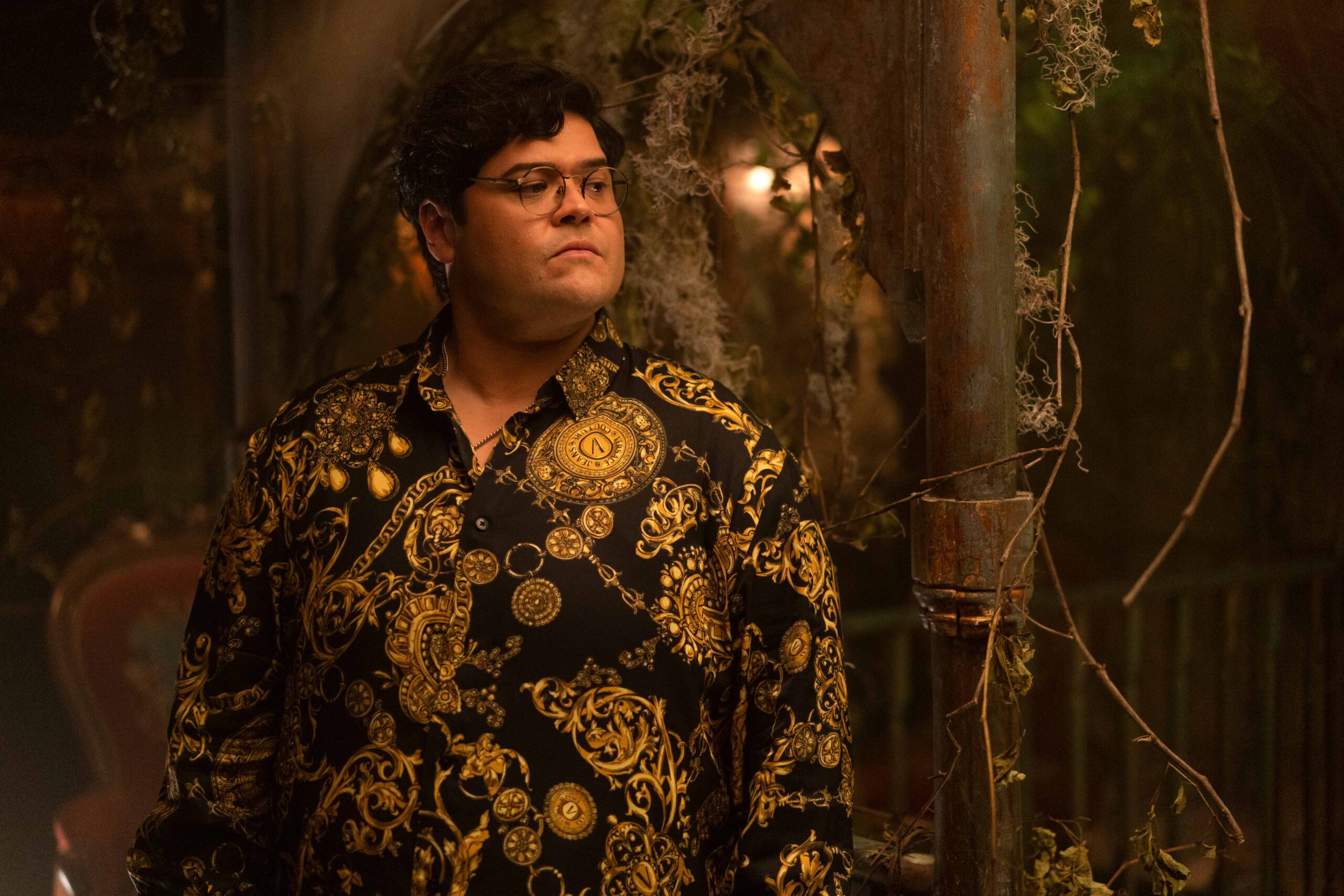 Harvey Guillén in Jemaine Clement's hit FX comedy-horror fantasy mockumentary series, What We Do in the Shadows Season 4 Episode 7